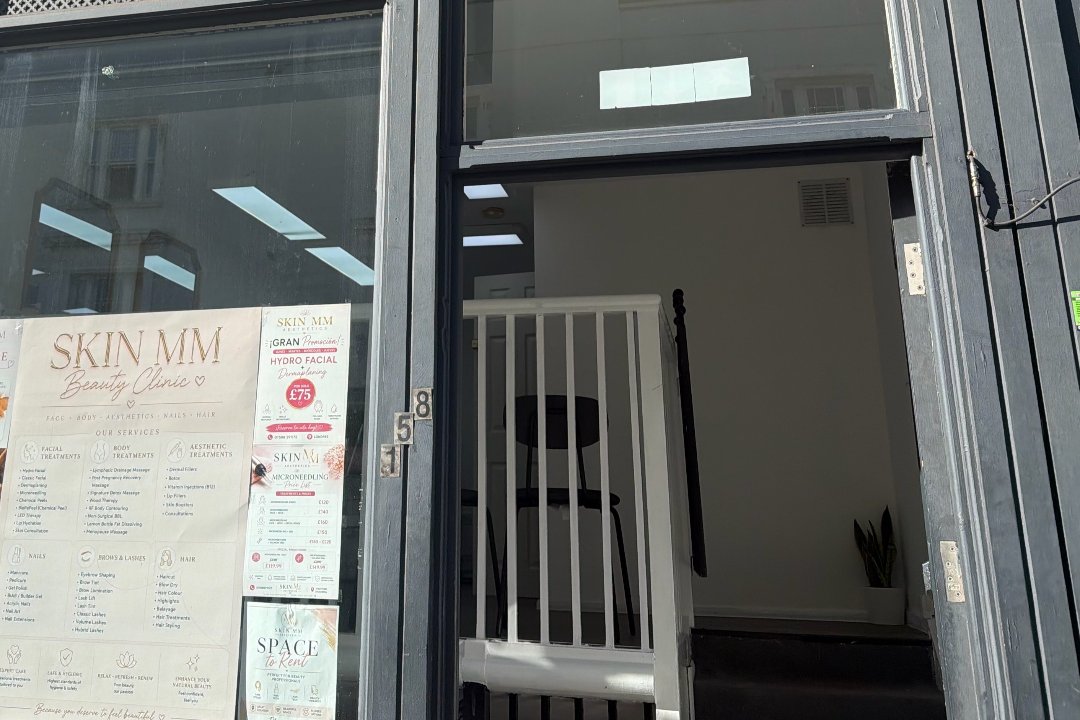 Skin MM Beauty Clinic entrance on Stockwell Road